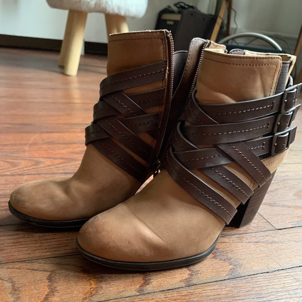 Sofft Arminda Strappy Heeled Leather Ankle Boots | Tan and Brown | Size 6.5M